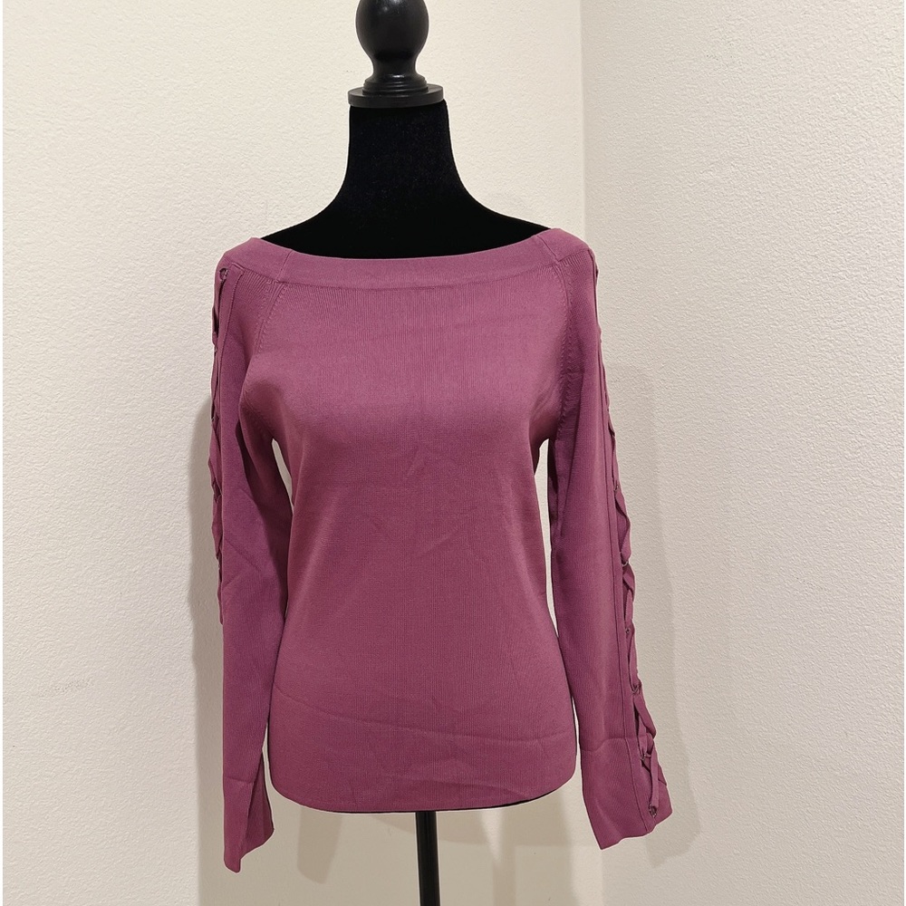 Boat neck rib-knit lace-up long sleeves top size M